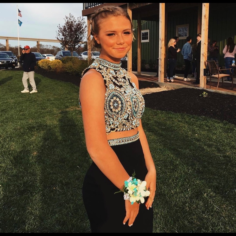 stunning prom dress!!😍